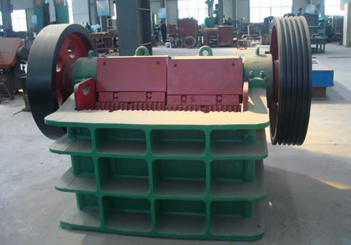 新型節(jié)能雙動(dòng)顎破碎機(jī)